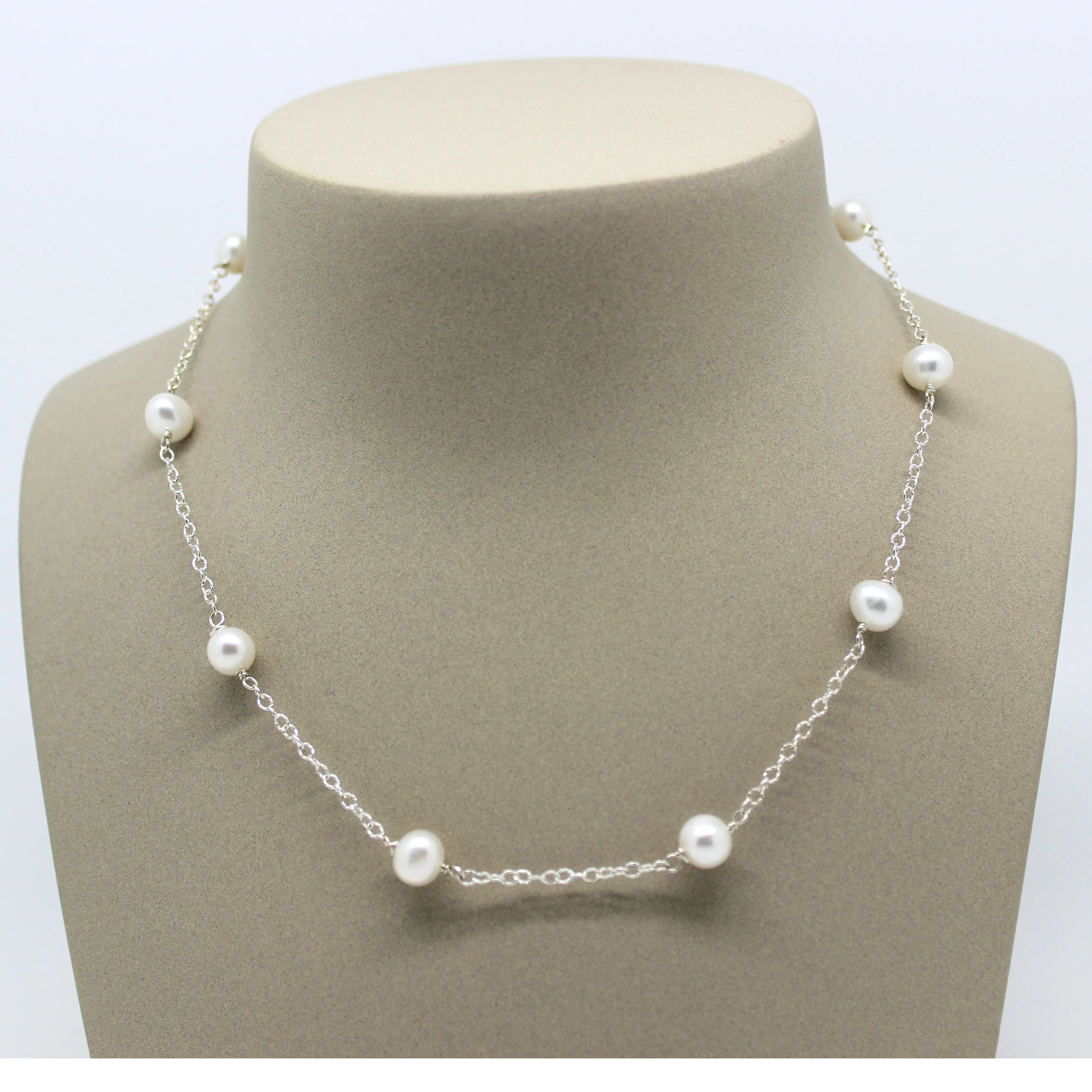 Anna Pearl Necklace