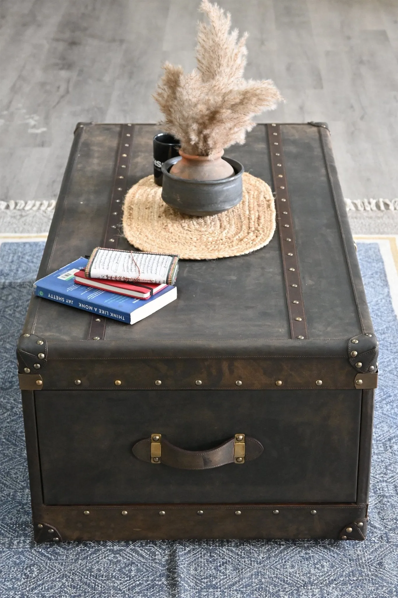 BYGONE  COFFEE TABLE IN LEATHER WITH TWO DRAWERS