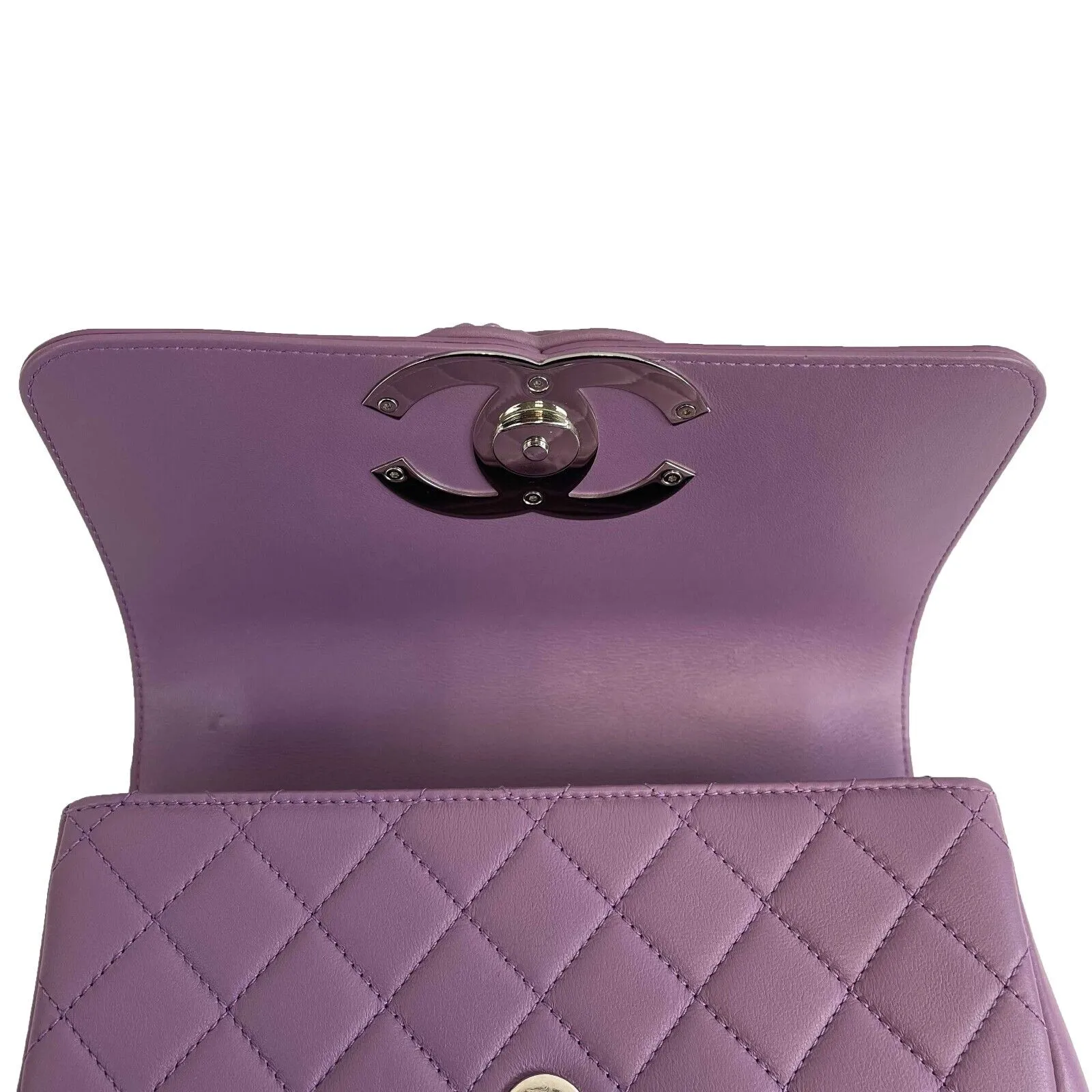 CHANEL - S/S 2021 CC Classic Flap Quilted Purple Crossbody