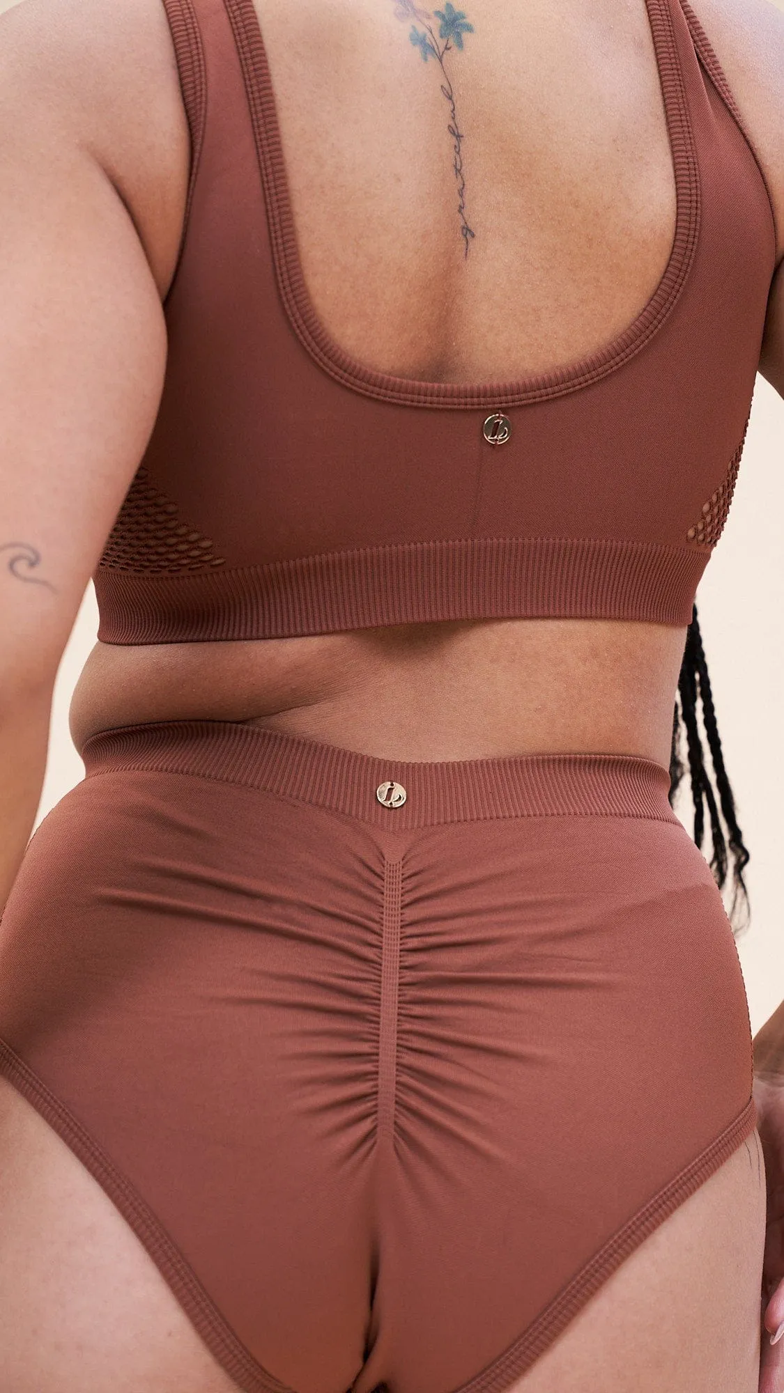 Leah High Waist - Shaping Breathable Bottoms Recycled Choco