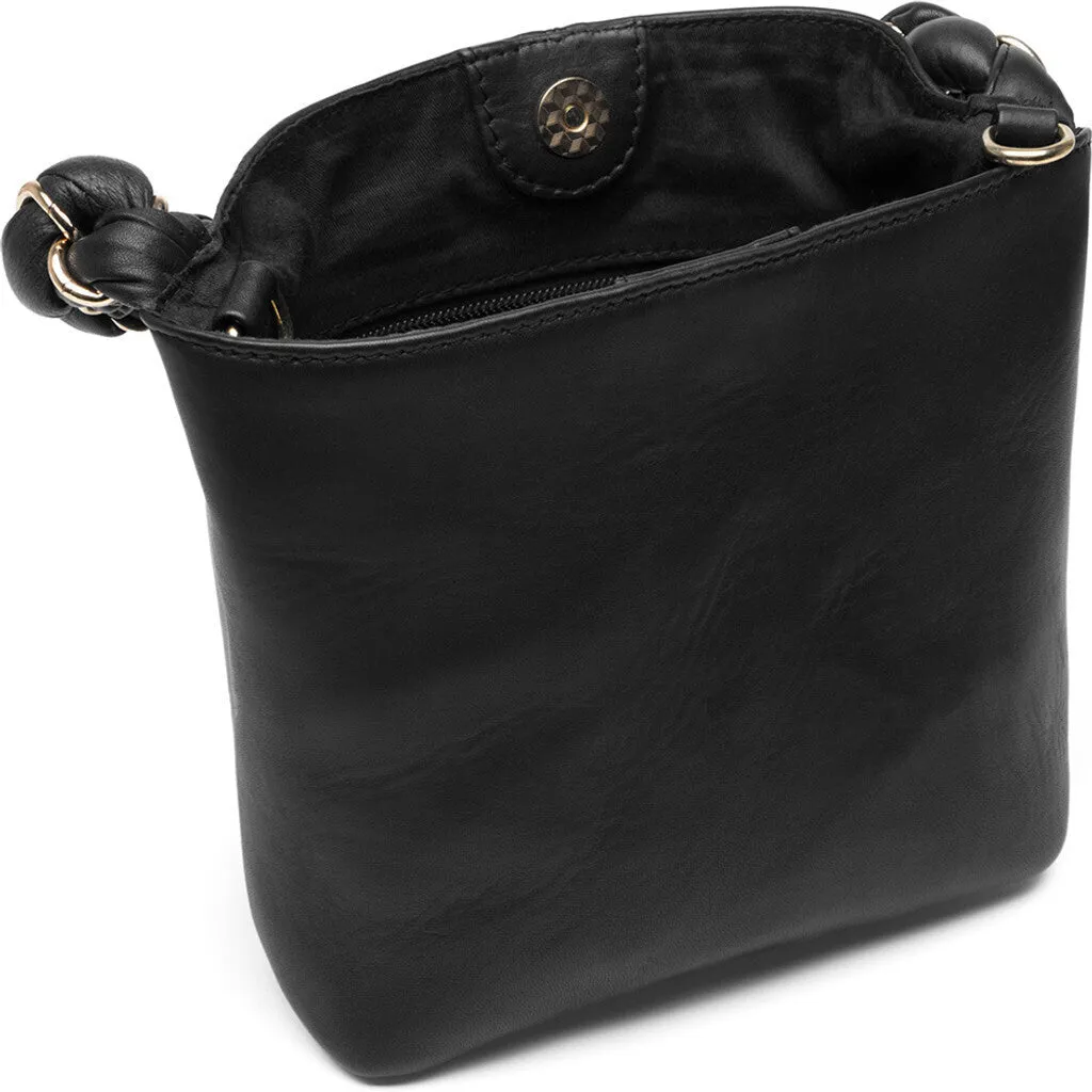 Leather mini bag with hand strap in leather and metal / 15948 - Black (Nero)