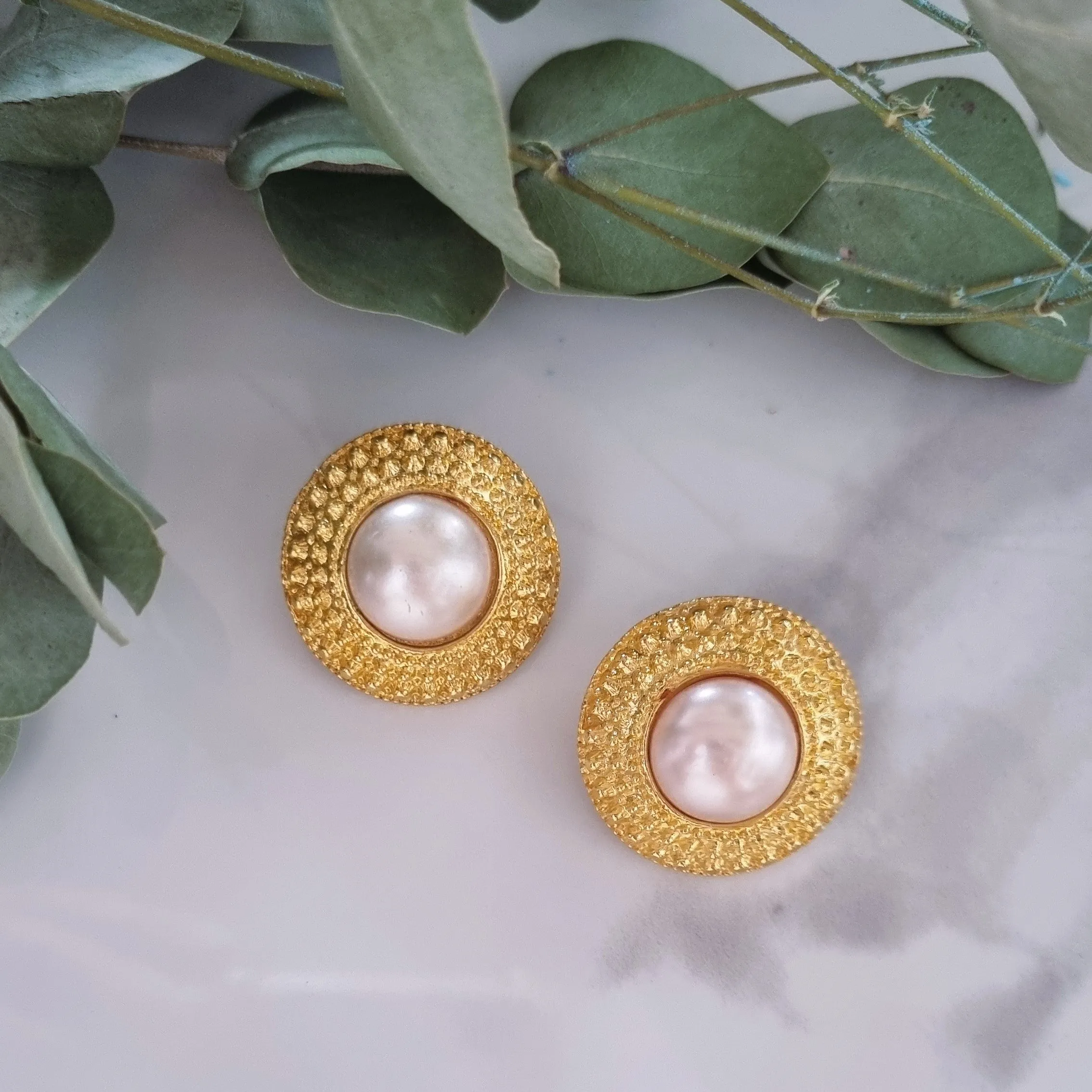 Vintage earrings - Gold pearls