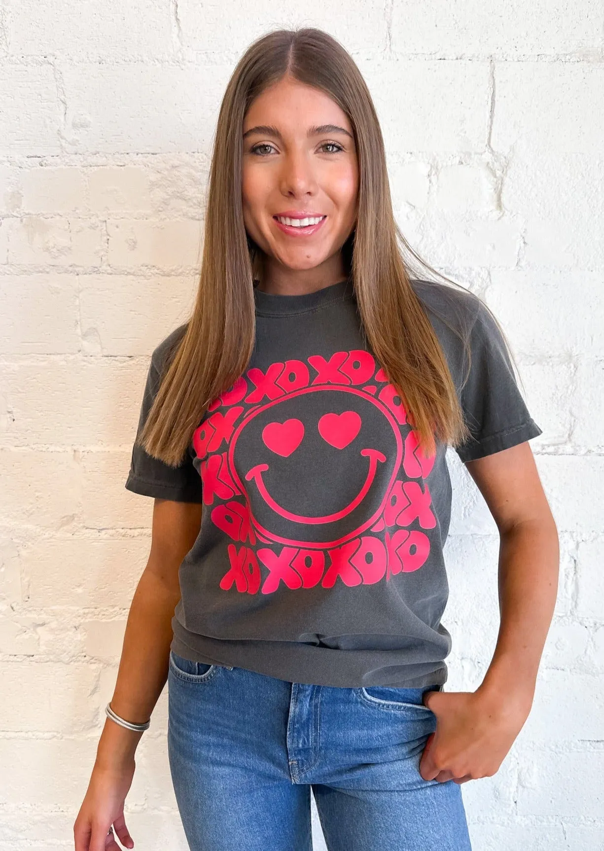 XOXO Heart Eyes Tee